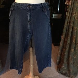 Levis 545 Jeans/Capris Size ll